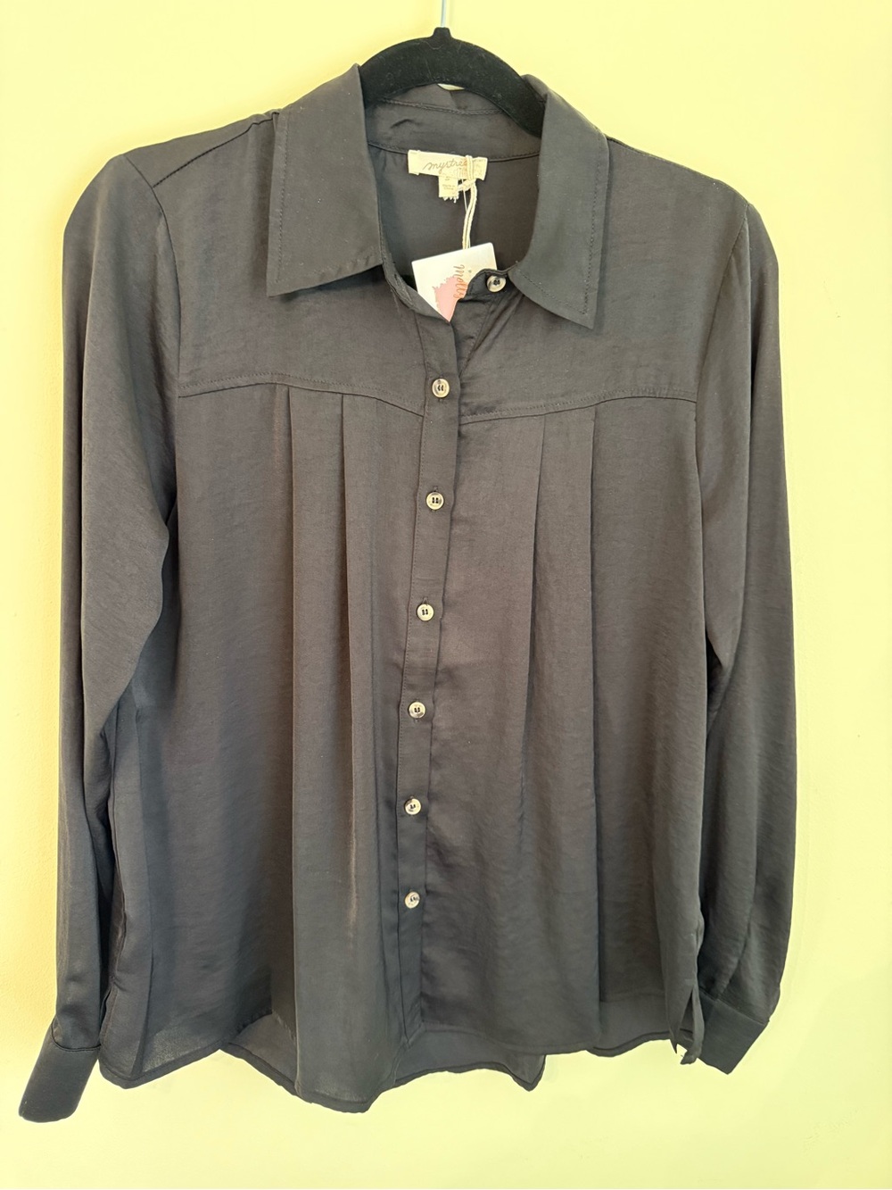 Mystree Black Button Down Shirt *NEW WITH TAGS*